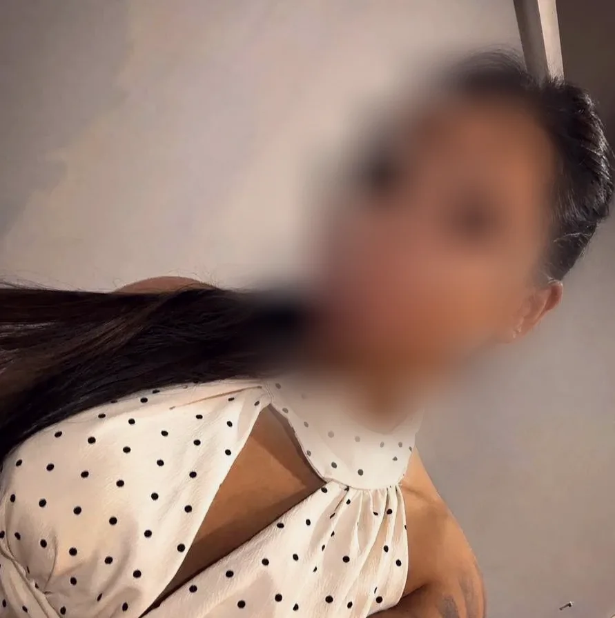 Carlijn, 25