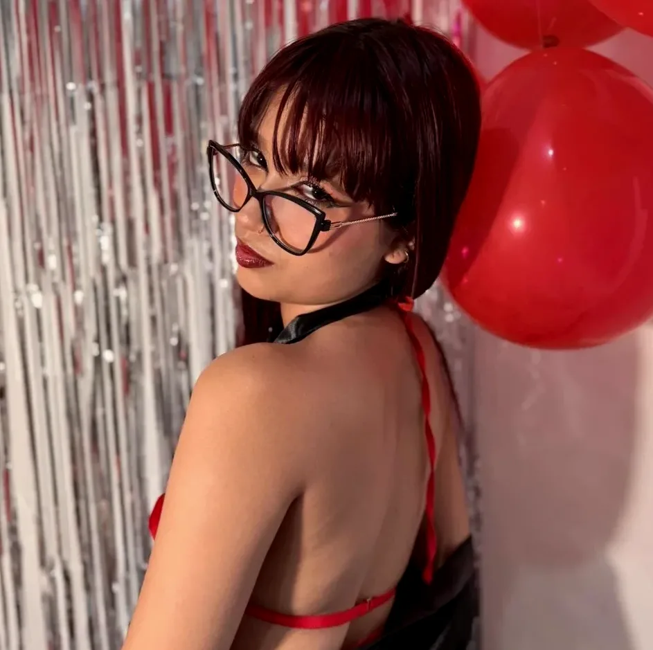 Cindy, 18