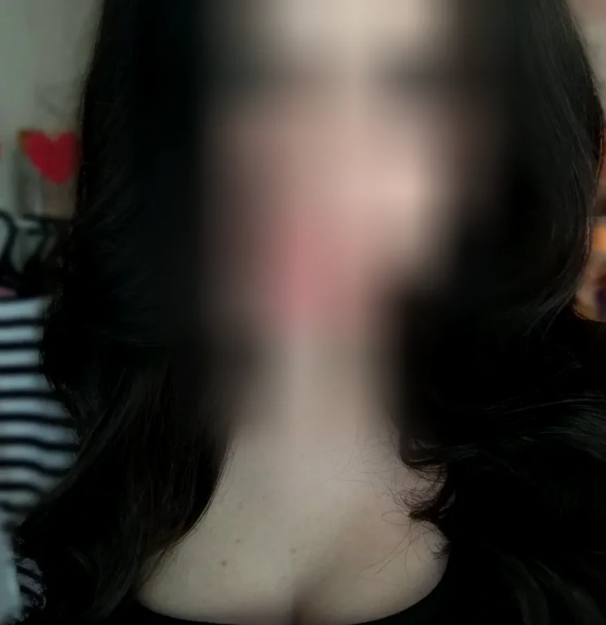 Eva, 21