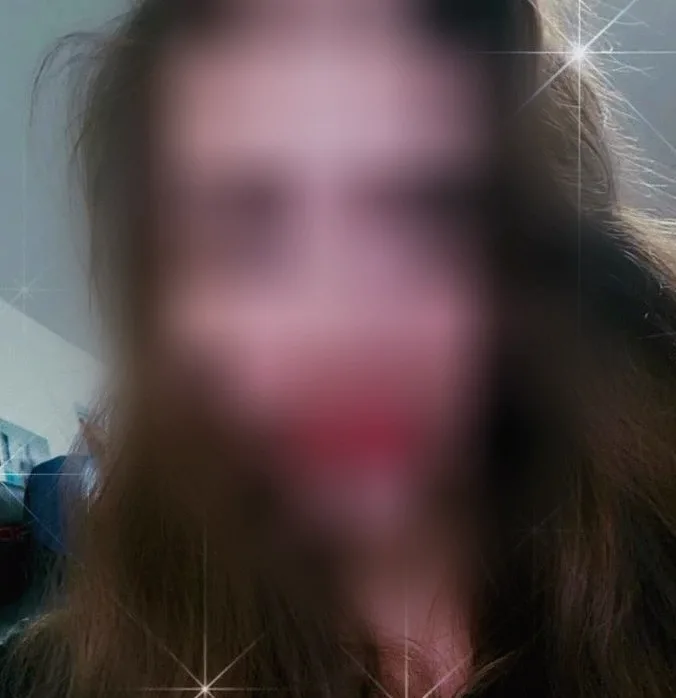 Lauren, 29