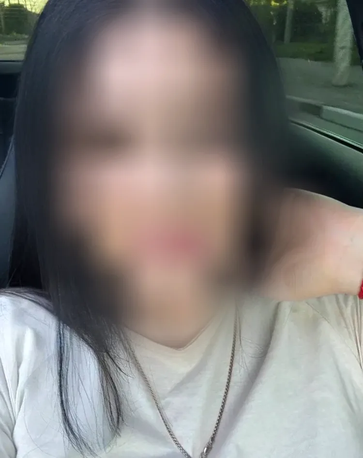 Manon, 29