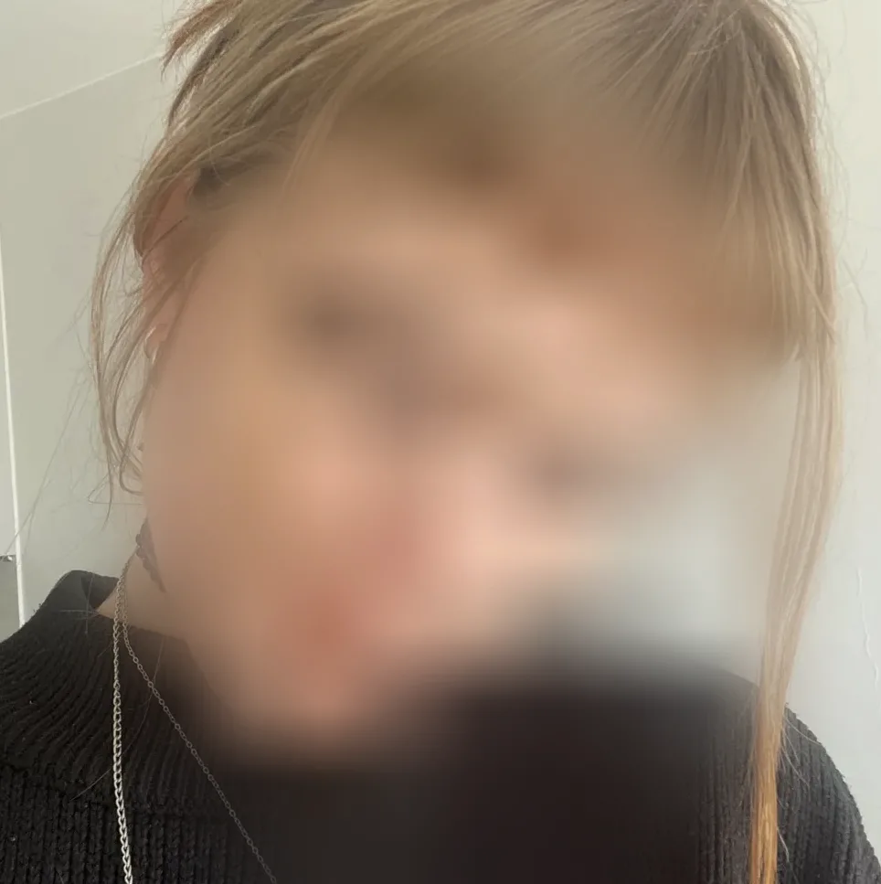 Maud, 19