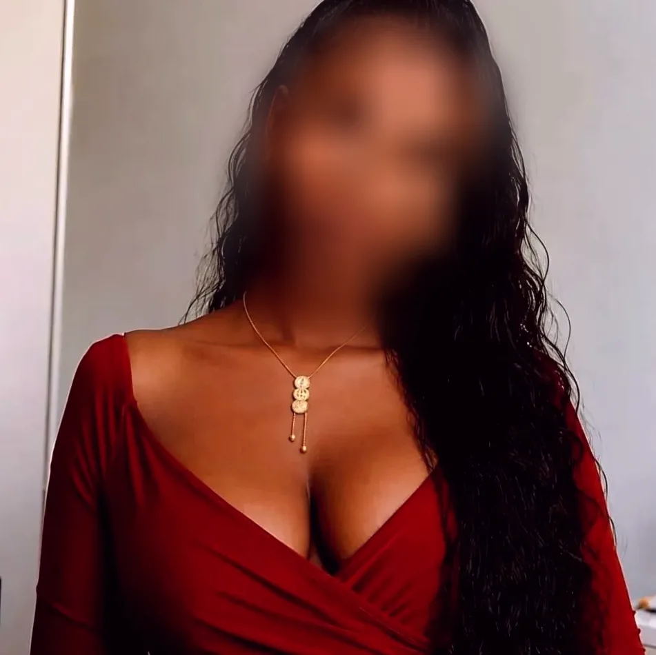 Melissa, 23