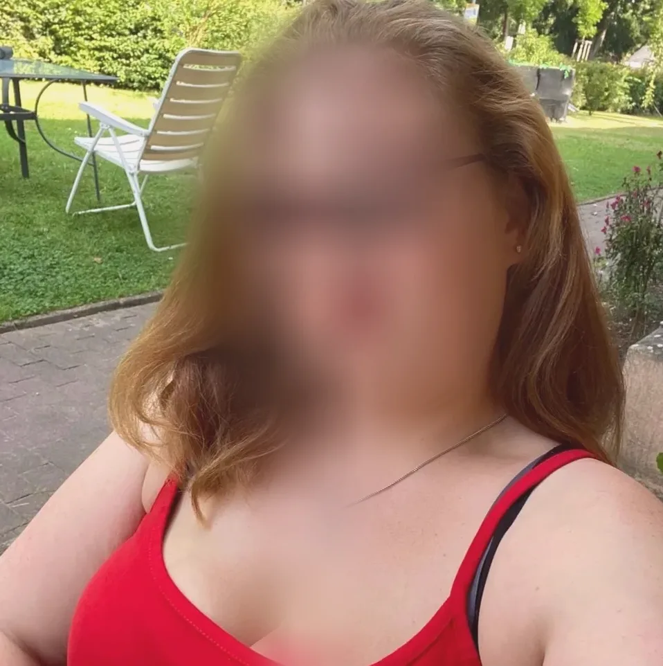 Naima, 29