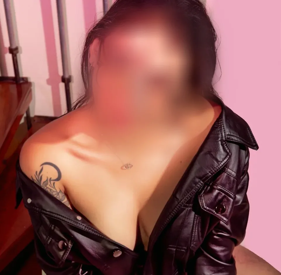 Naomi, 22