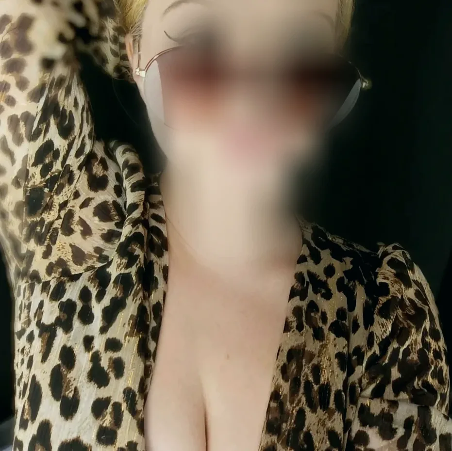 Nikki, 23